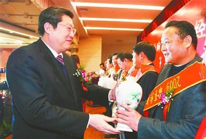 20250126202848384838 董事长盖守群获评影响济南年度经济人物